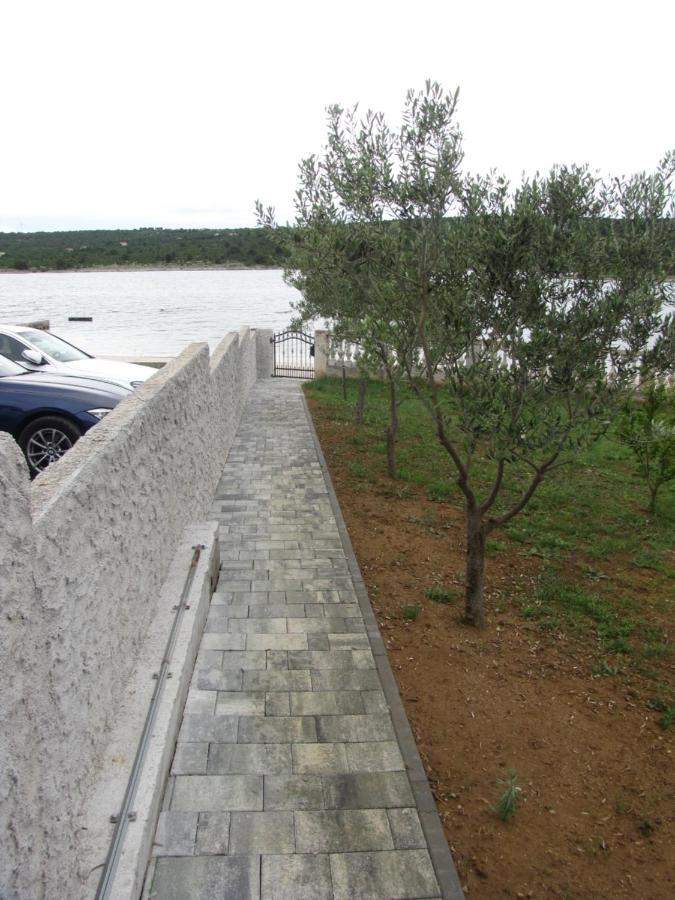 Apartmani Rudi Anić Zewnętrze zdjęcie